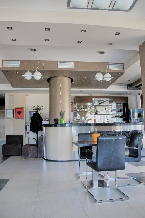 Hotel Nais Beach Durrës Exterior foto